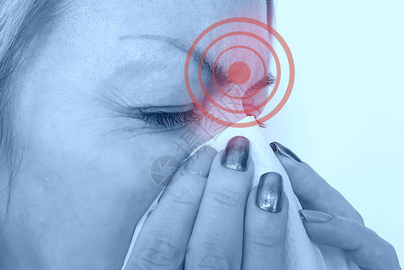 女人鼻窦炎症状压力图片