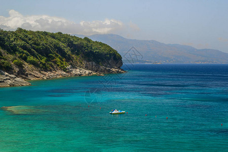 阿尔巴尼亚度假的美丽海滩图片