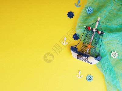 黄色的老式帆船木制海洋微型手工纪念品逼真模型家图片