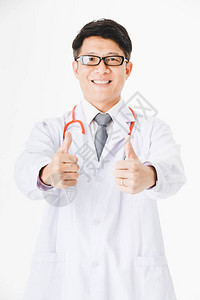中年英俊亚洲医生的肖像图片