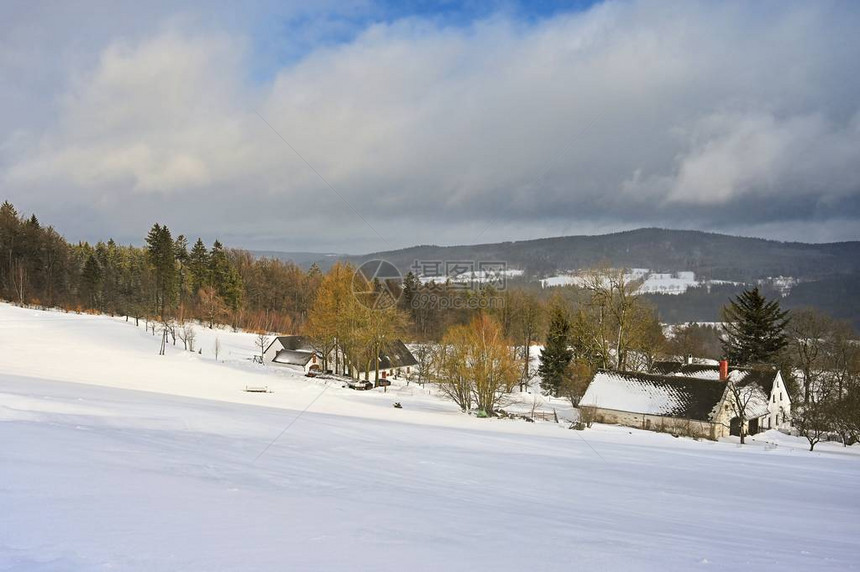 美丽的冬天风景高原图片