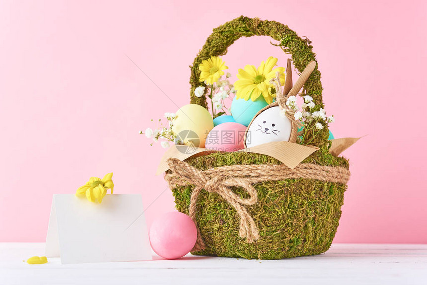 复活节概念复活节鸡蛋装饰篮子粉图片