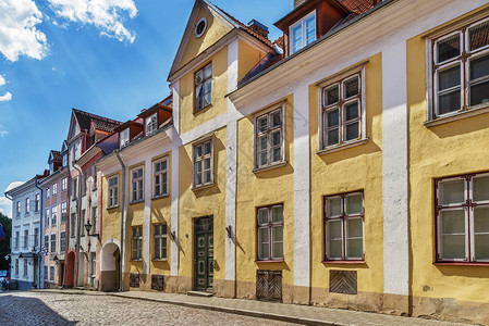 爱沙尼亚Tallinn老城历史房屋街图片