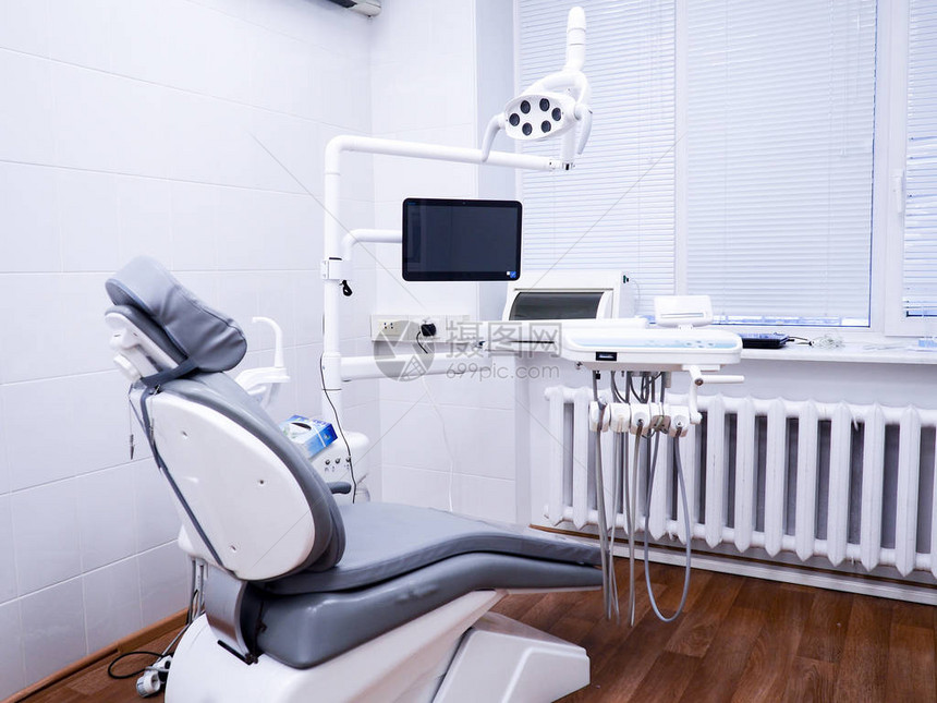 牙科办公室病人座椅牙医工具图片