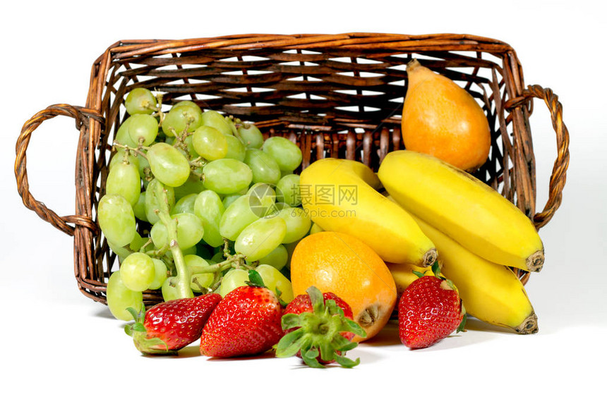 鲜果篮中的新鲜水果白的图片