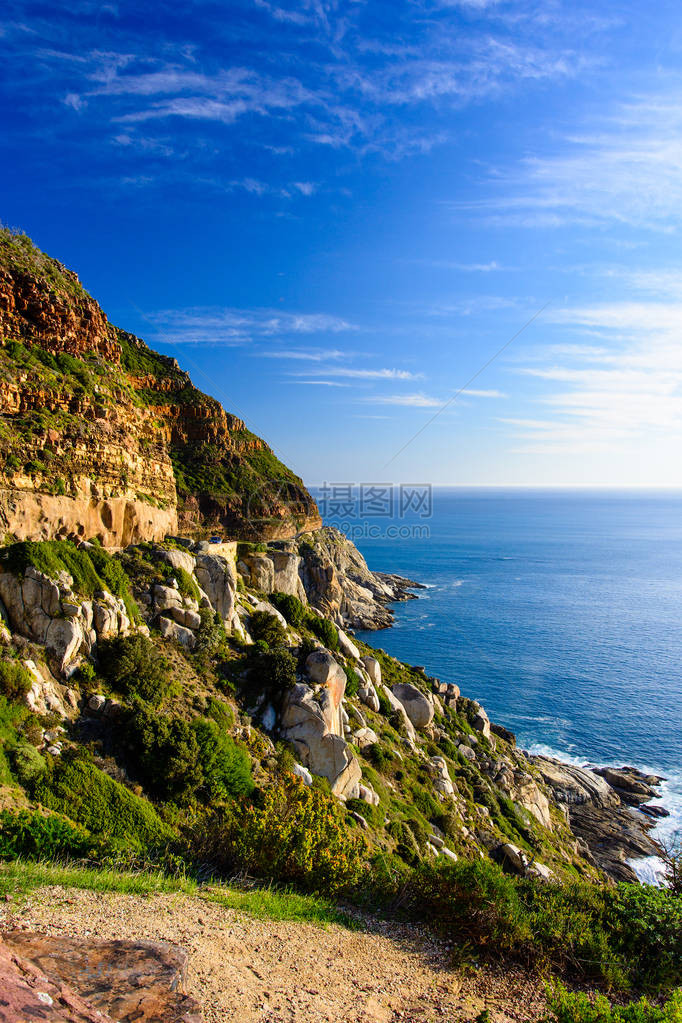 南非豪特湾开普敦蓝色小时风景宁静和浪漫的全景观和海景图片