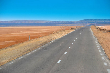 非洲突尼斯沙漠公路图片