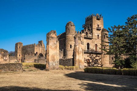 FasilGhebbiRoyalEnclosure是埃塞俄比亚贡达尔内一座堡垒城市的遗迹它由法西利德皇帝于17世纪建立背景图片