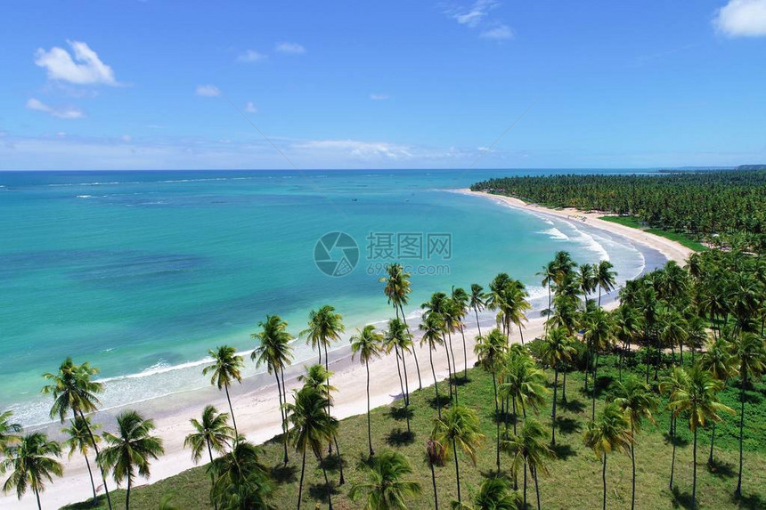 巴西阿拉戈斯圣米格尔杜斯米拉格雷斯海滩的鸟瞰图图片