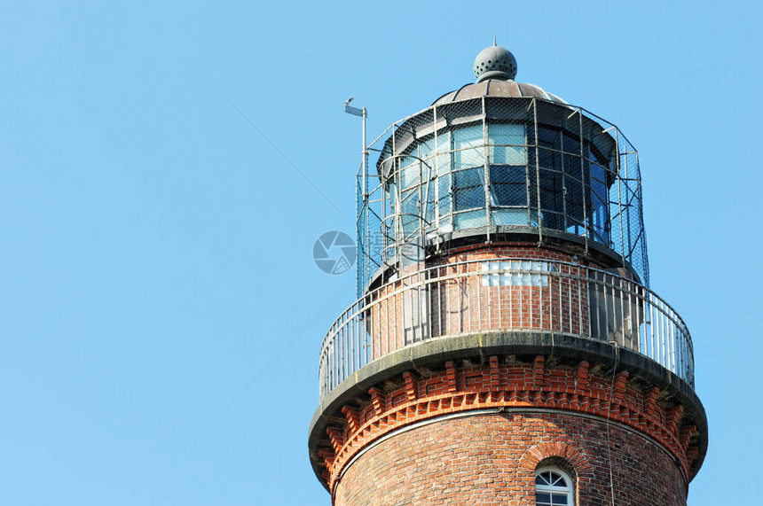 海平面半岛的灯塔命名为德意志语中的darserort灯塔对图片
