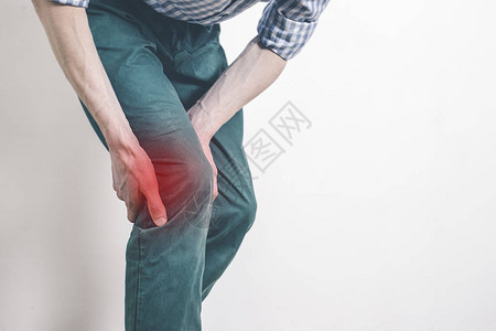 半月板破裂男膝下疼痛膝关节炎症过程图片