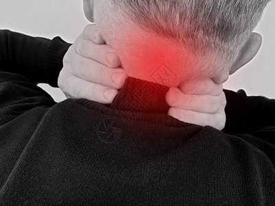男人脖子酸痛的症状图片