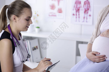 妇科咨询孕妇与医生一图片