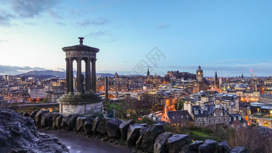暮光之城爱丁堡老城的景色图片