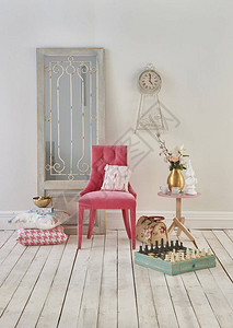 粉色椅子木门茶几枕头花瓶植物图片