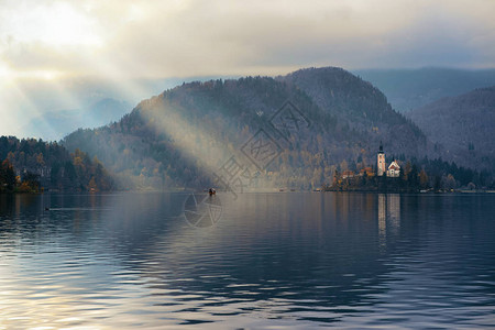 斯洛文尼亚日落布莱德湖美丽的景图片
