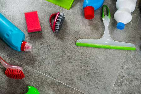 家庭清洁概念各种清洁产品框架打字地图片