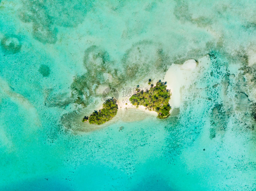 空中俯视班亚克群岛苏门答腊热带群岛印度尼西亚齐珊瑚礁白沙滩顶级旅游目的地图片