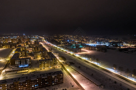 夜间城市的空中景图片