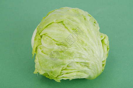 绿色背景的冰白生菜图片