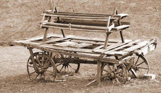 古老的破旧木制马车先驱者与SepiaT高清图片