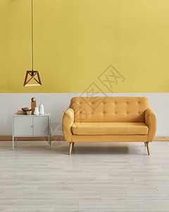 黄色和白色墙壁家庭客厅概念图片