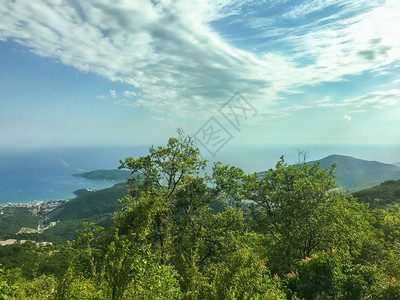 黑山的海滨景观图片