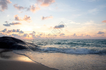 日出背景的自然热带海暑假周日旅行和图片