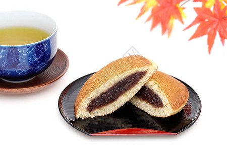 Dorayaki日本美食木盘图片
