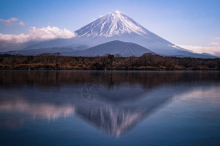 MtFuji山冬季在Shojik图片