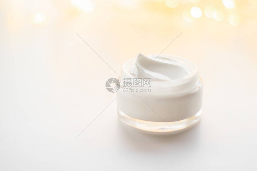 美容反老化妆品和皮肤护理概念奢华面霜罐图片