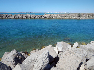 海水淡化的取水渠道图片