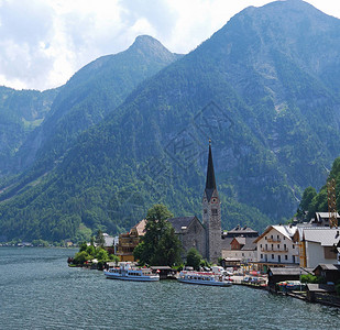 奥地利戈绍的山脉和湖泊图片