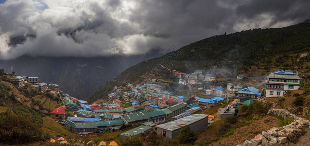 喜马拉雅山谷景象图片