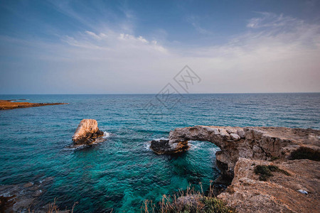 塞浦路斯阿亚那帕岛爱海背景上图片