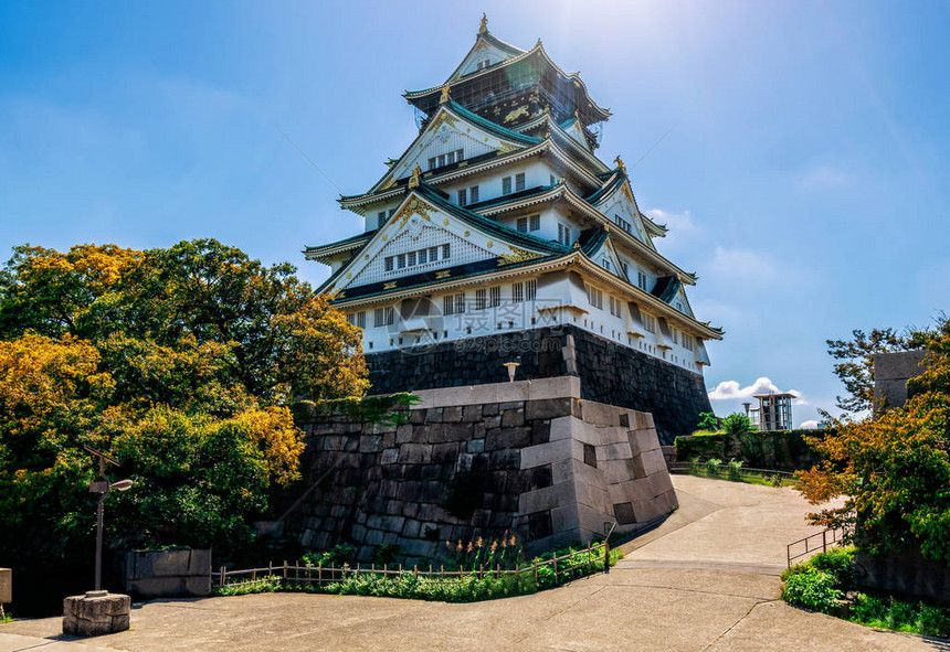 日本大阪的大阪城是大阪著名的地标和图片