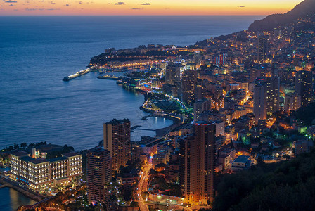 夜光下的摩纳哥公国全景高清图片