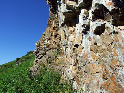 Alvierguruppe山脉的石块和岩石图片