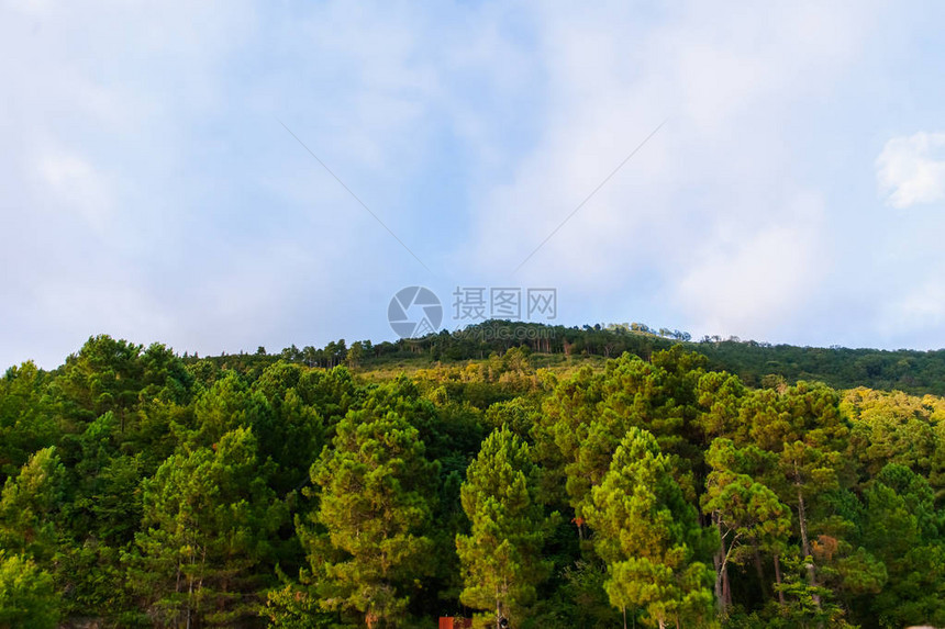 海平面阿布哈兹山脉图片