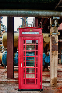 北京798大区艺术区Aera的英语电话亭工业设计建筑背景图片