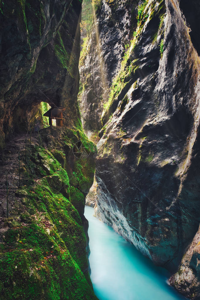 斯洛文尼亚峡谷长距离照射片图片