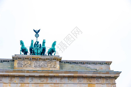 勃兰登堡门是18世纪在德国柏林的新古背景图片