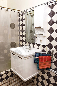 阿拉伯浴室设计豪华浴室设计白水槽加马图片