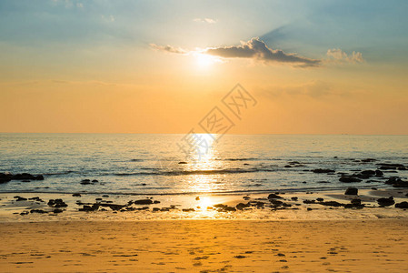 美丽多彩的日落风景沙滩太图片