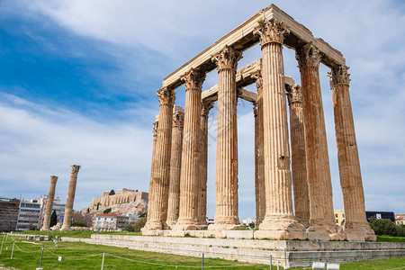 雅典古老的奥林匹亚宙斯寺奥利皮或奥林济神柱的废墟图片