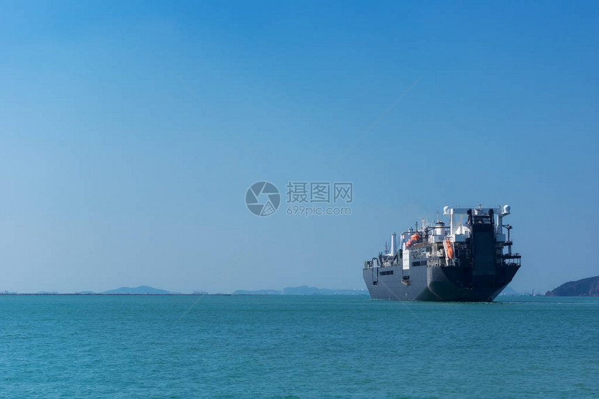 国际集装箱货船海运物流运输进出口物流及货运输海运图片