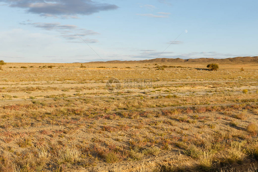 蒙古戈壁沙漠的美丽风景图片