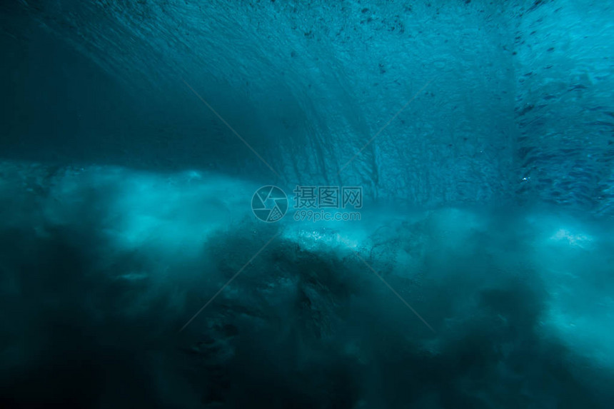 海底水下波浪图片