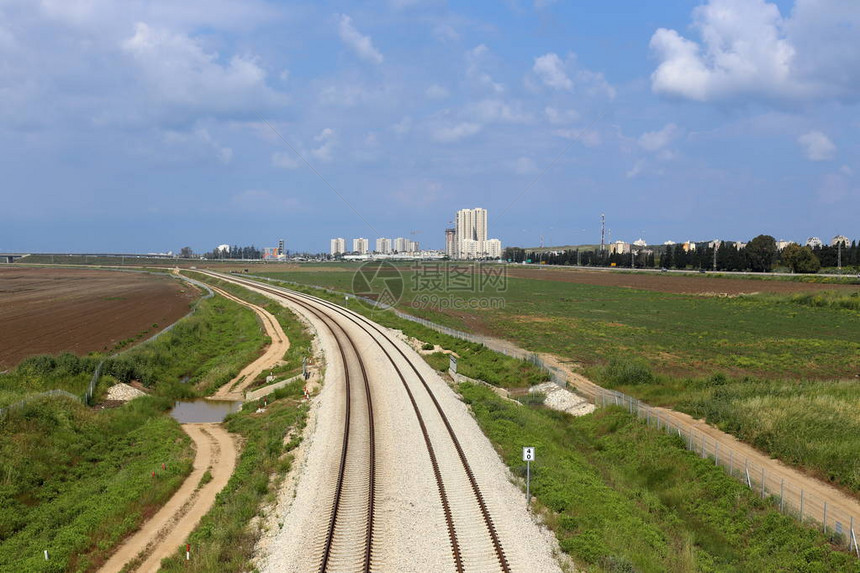 以色列国北部铺设的铁路图片
