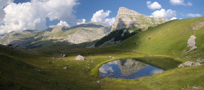 波斯尼亚和黑塞哥维那Sedlo山和Jagodi高清图片